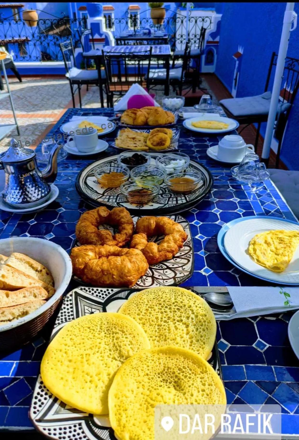 Dar Rafik Bed & Breakfast Чефчауен Стая снимка